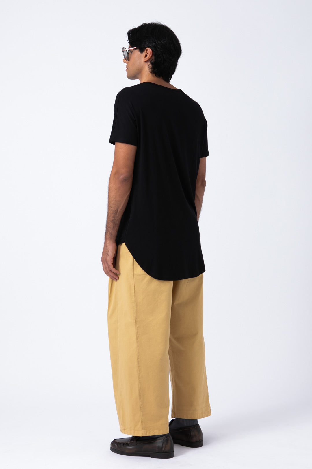 Camiseta Quadrilateral negra - azul