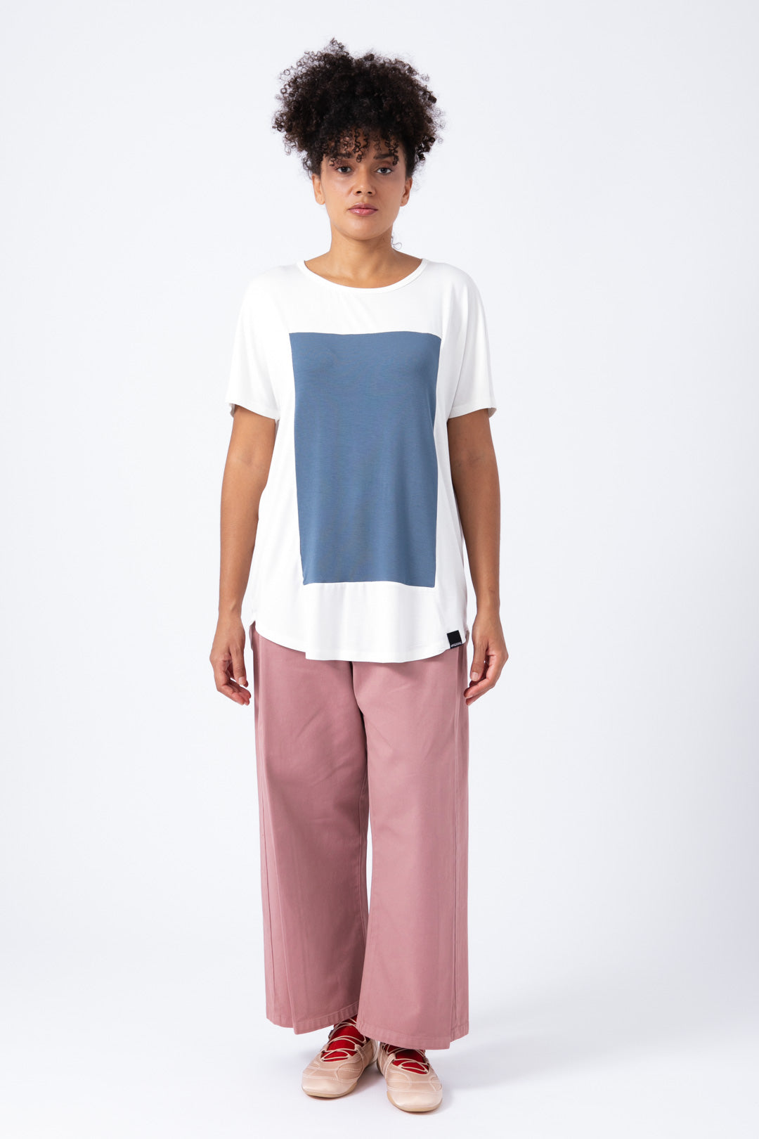 Camiseta Quadrilateral blanca - azul