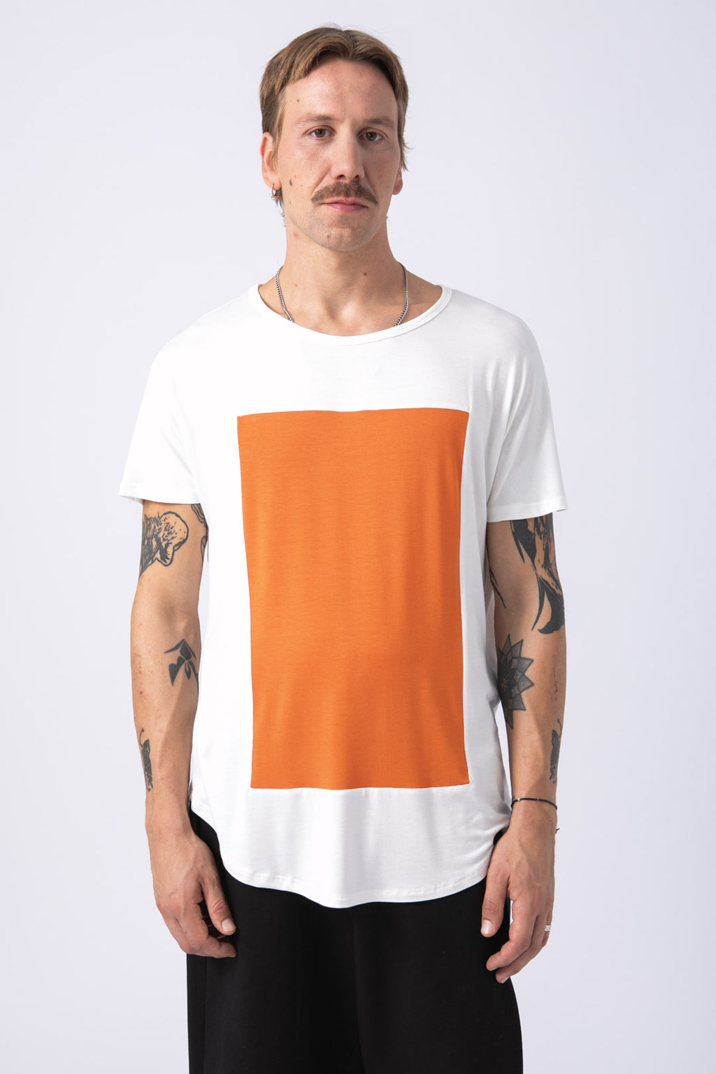 Camiseta Quadrilateral blanca - naranja
