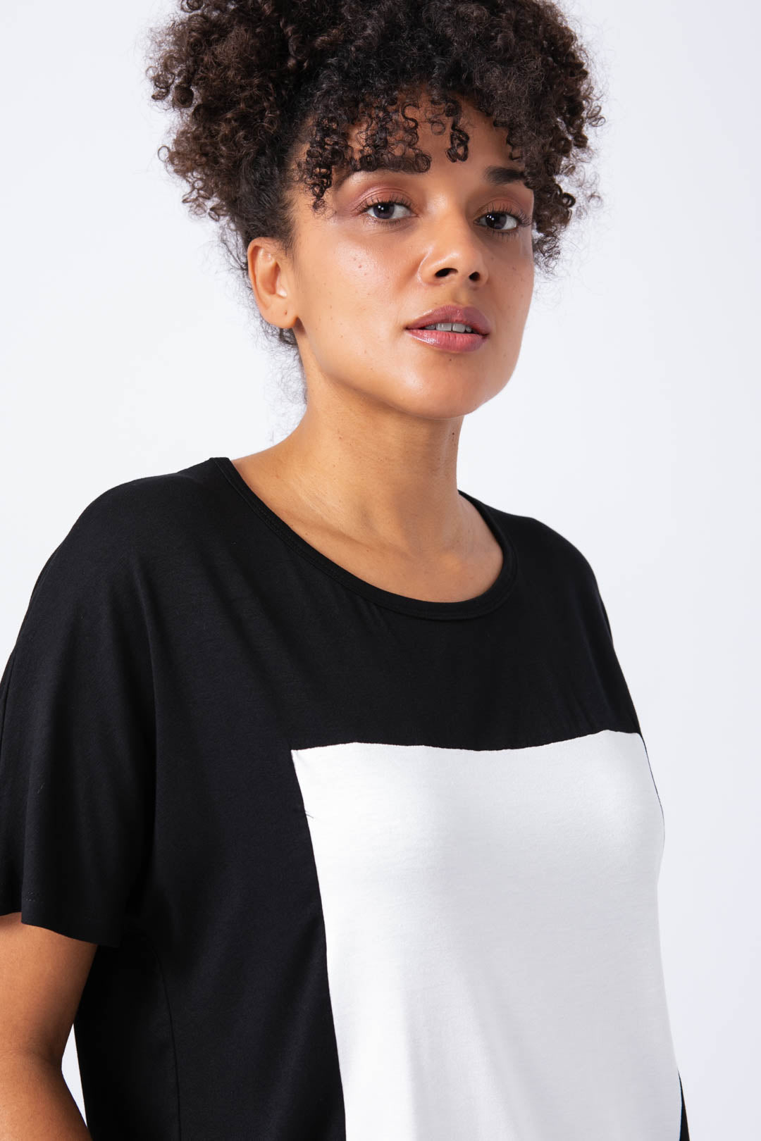 Camiseta Quadrilateral negra - blanca