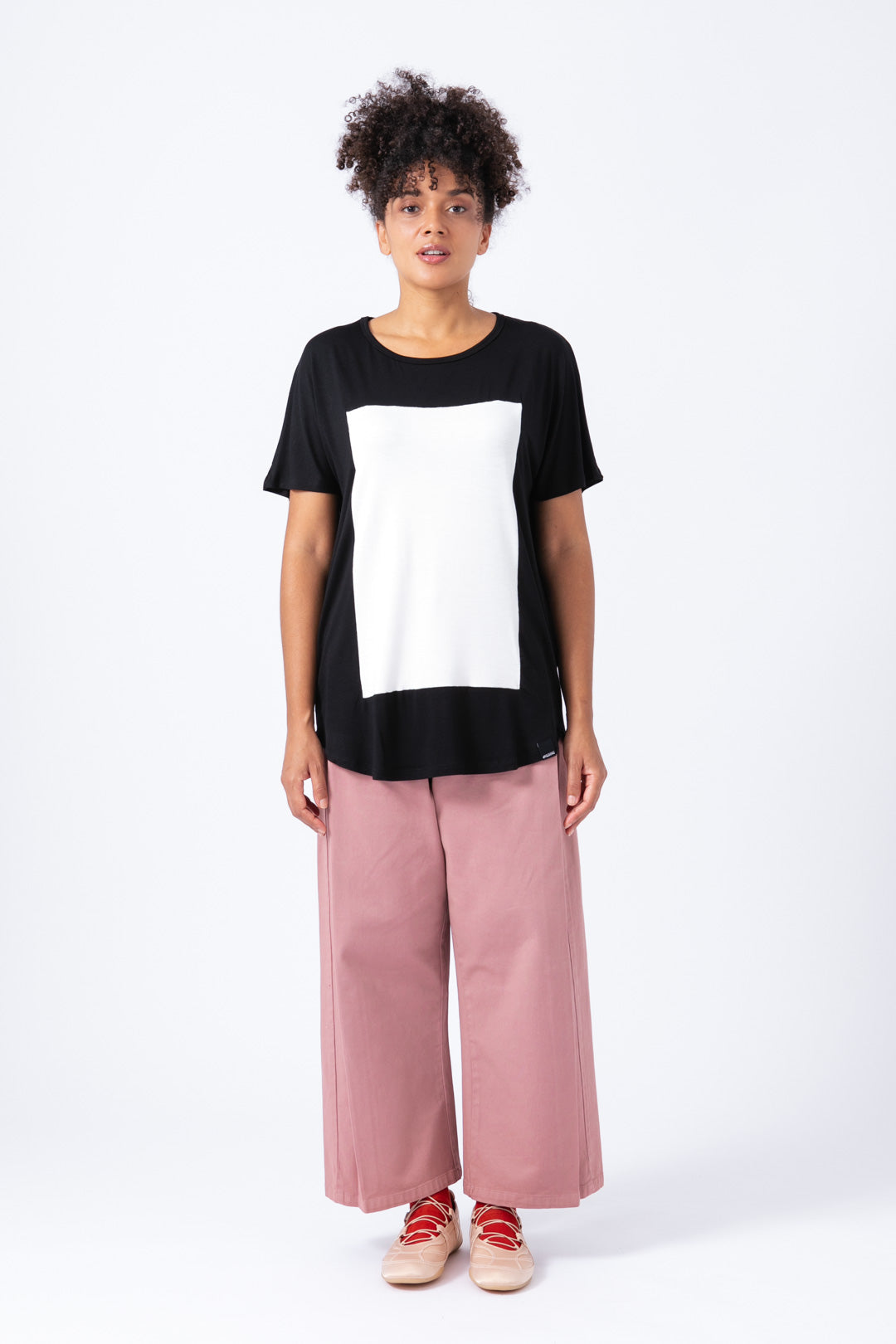 Camiseta Quadrilateral negra - blanca