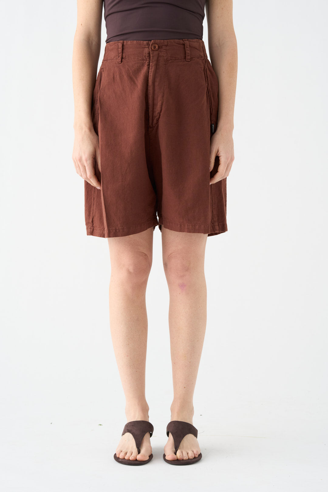 Wide chocolate Bermuda
