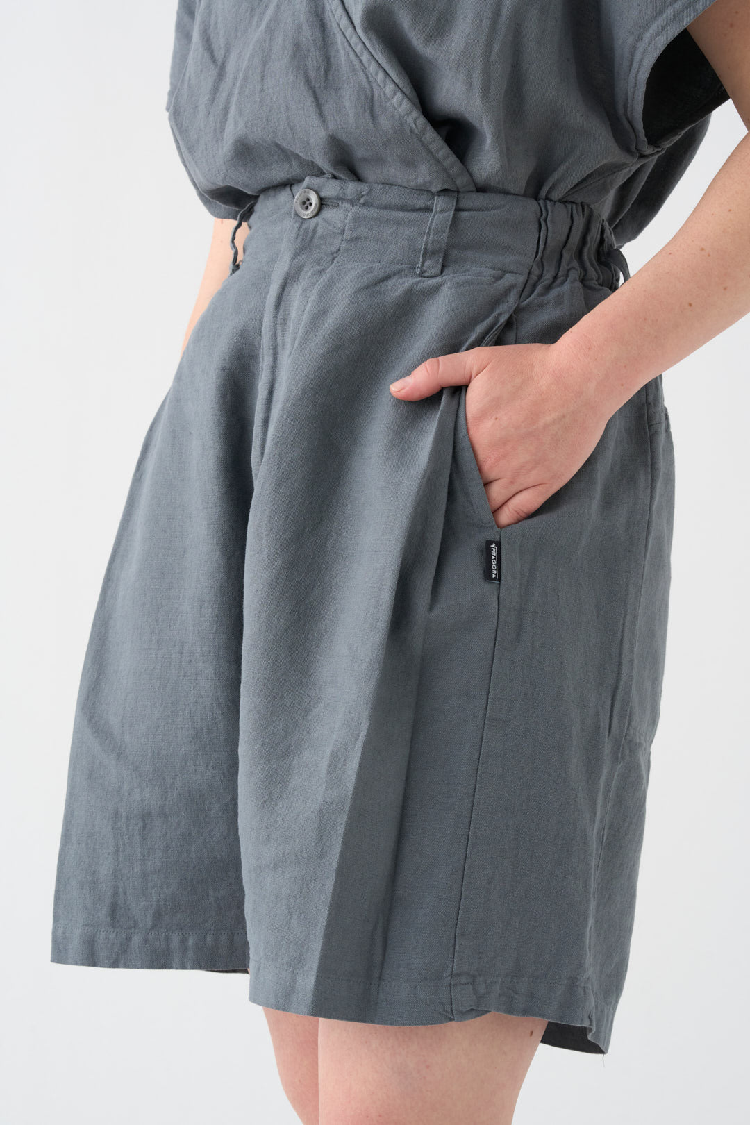 Wide grey Bermuda shorts