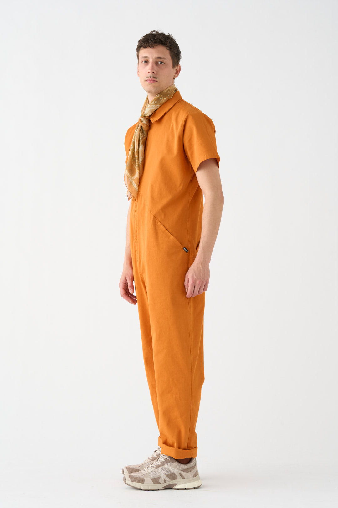 Mono naranja